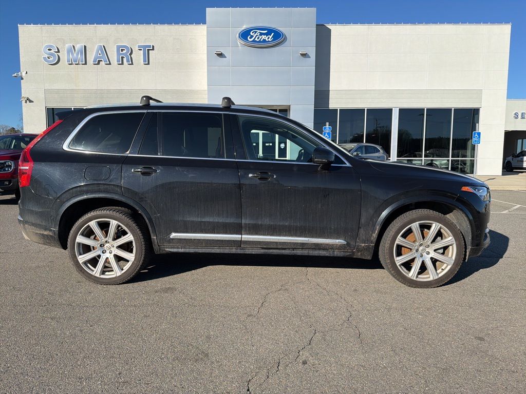 2016 Volvo XC90 Inscription's photo