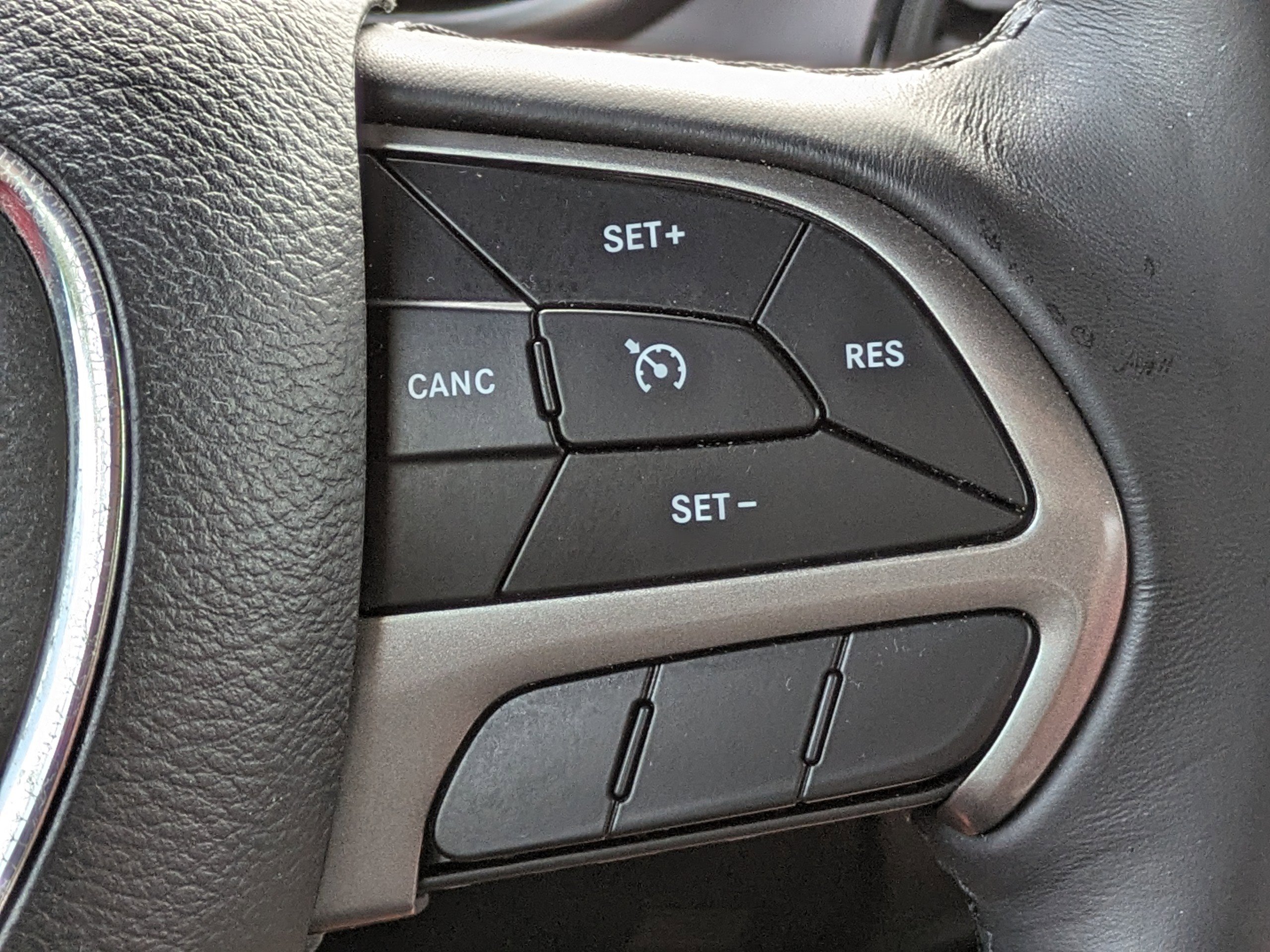 2019 Dodge Challenger SXT photo 19