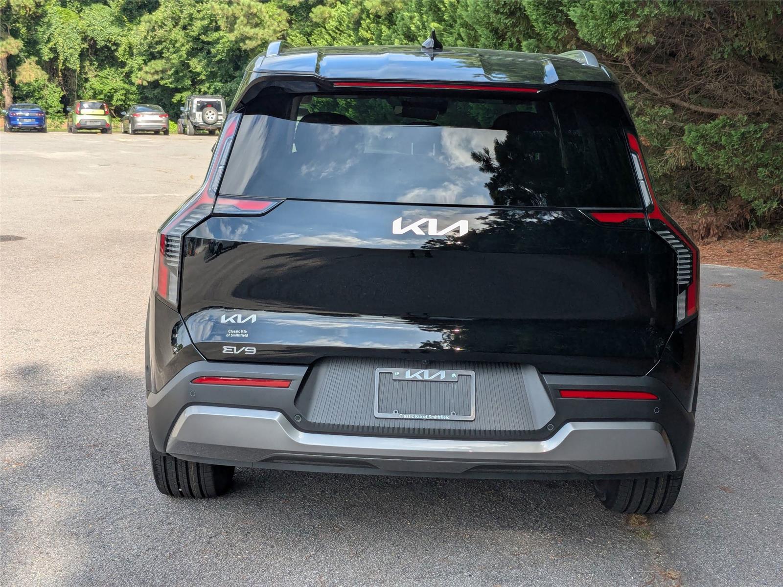 2026 Kia EV9 Wind photo 6