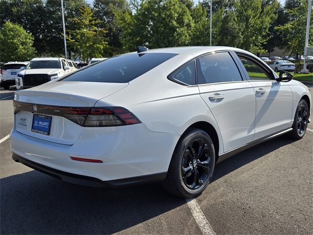 2025 Honda Accord SE photo 2