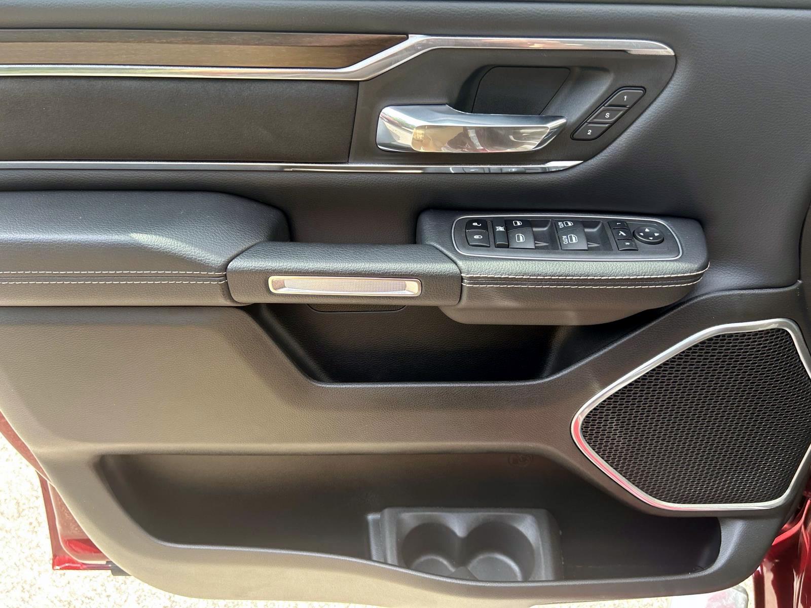 2022 Ram 1500 Laramie photo 14