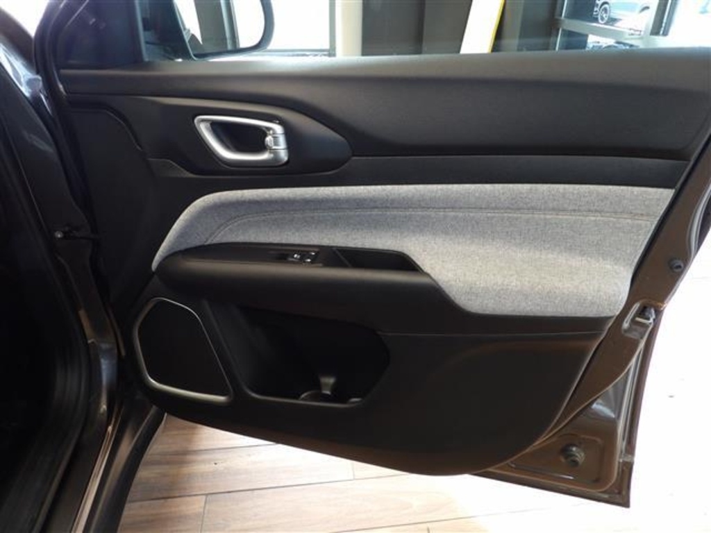 2022 Jeep Compass Latitude Lux photo 10