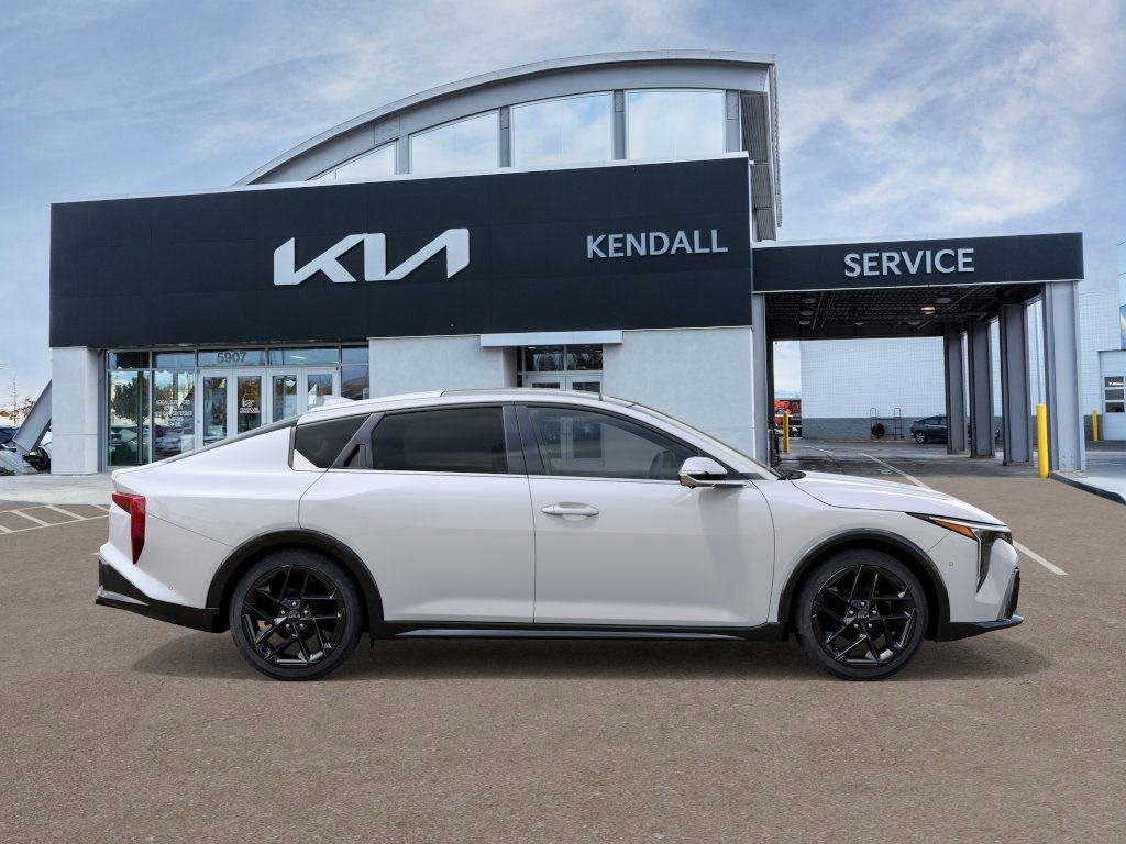2025 Kia K4 GT-Line Turbo photo 2