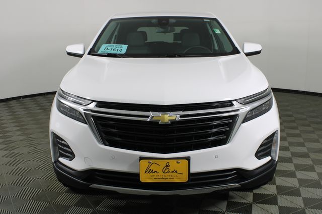 2023 Chevrolet Equinox LT photo 2