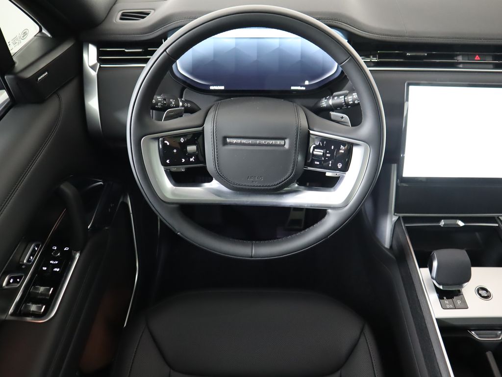 2025 Land Rover Range Rover SE photo 11
