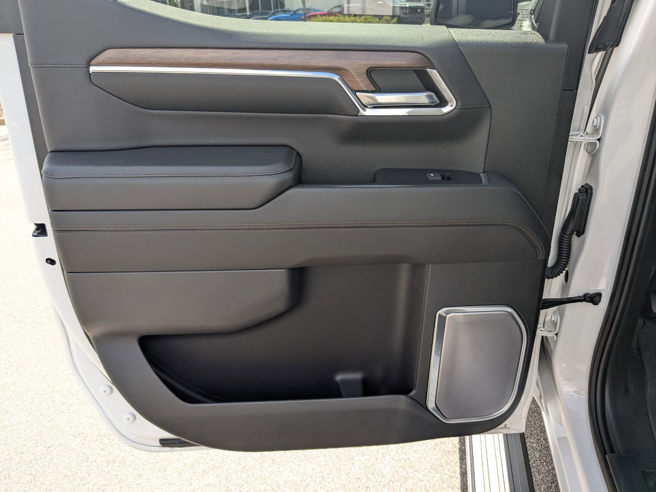 2023 Chevrolet Silverado 1500 High Country photo 27