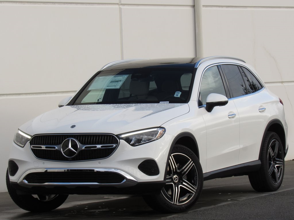 2026 Mercedes-Benz GLC Base's photo