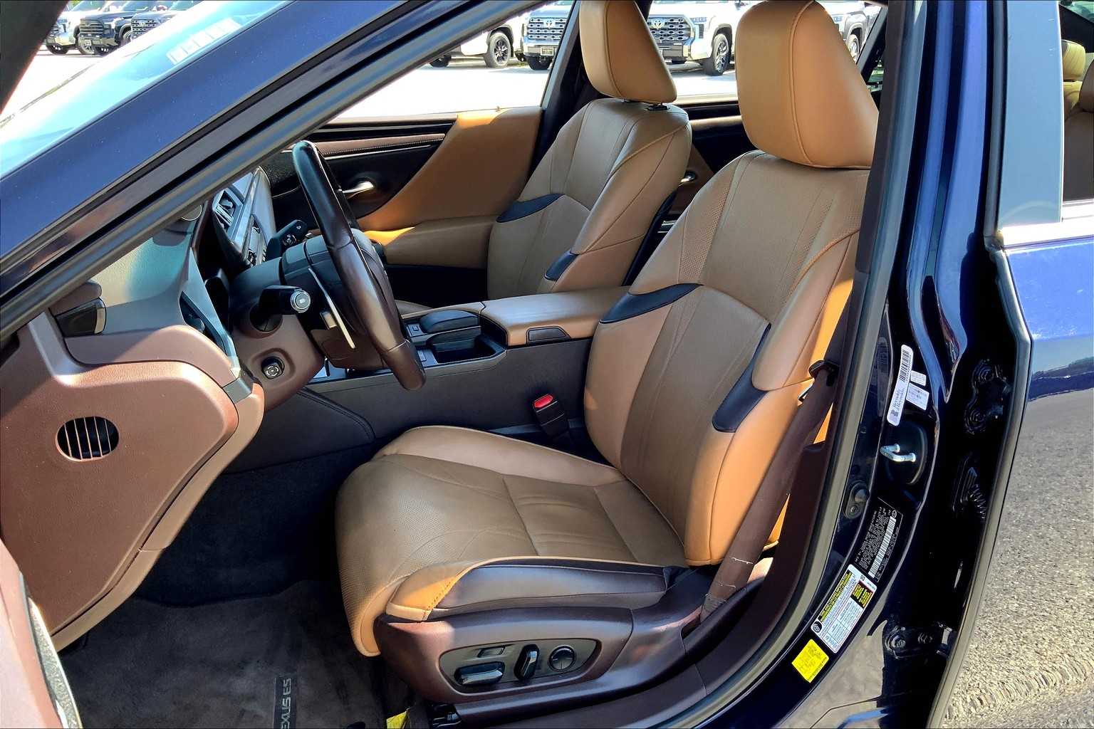 2020 Lexus ES 350 Ultra Luxury photo 7