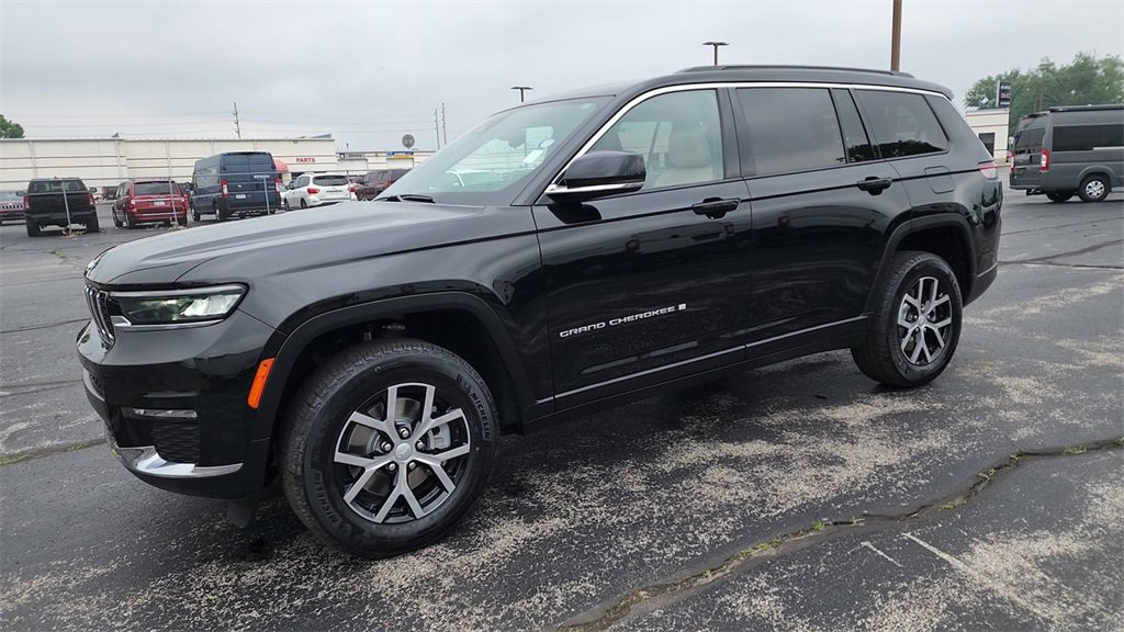 2024 Jeep Grand Cherokee Limited photo 4