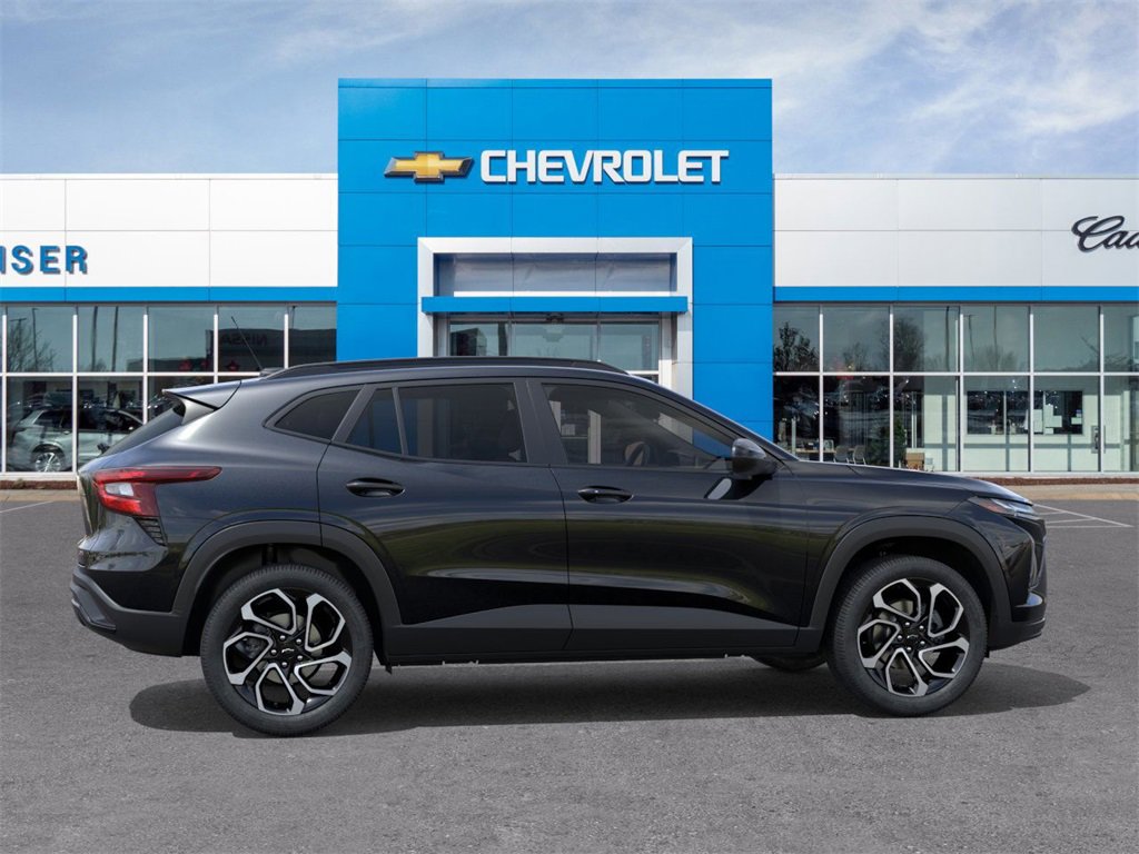 2026 Chevrolet Trax photo 2