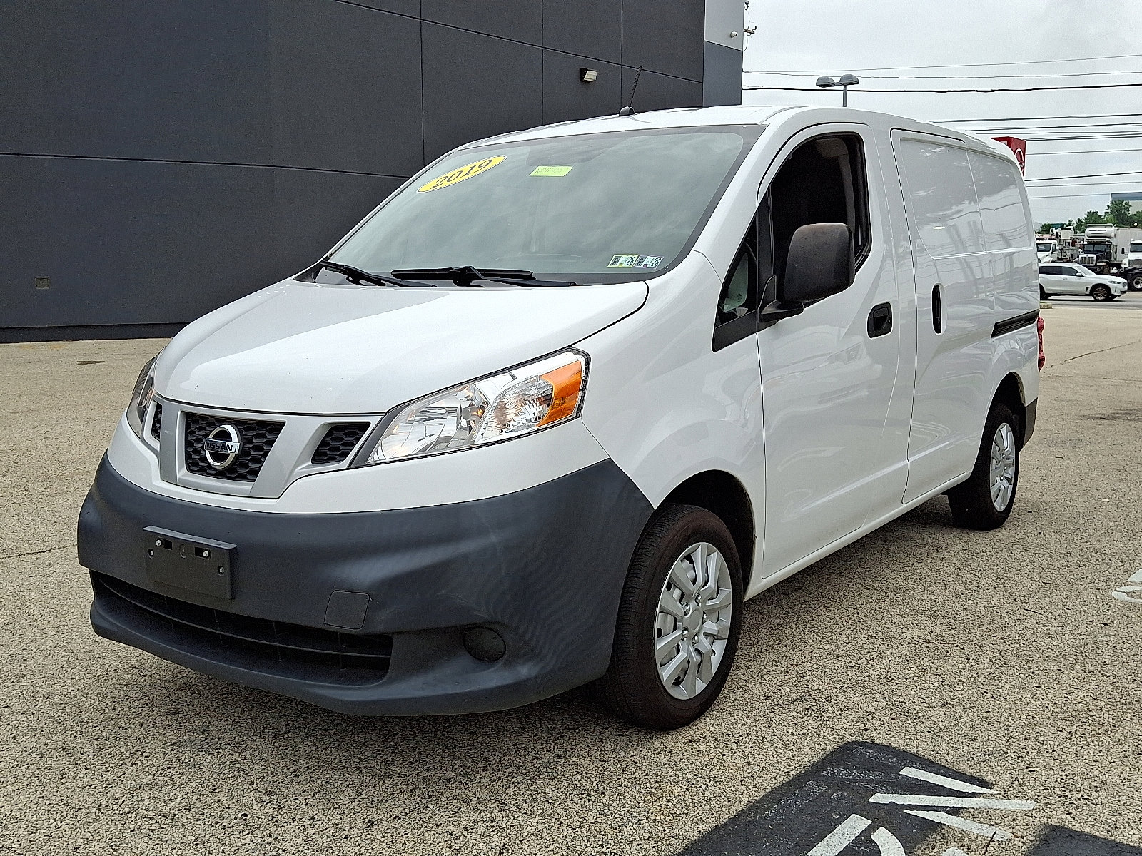 2019 Nissan NV200 S photo 2