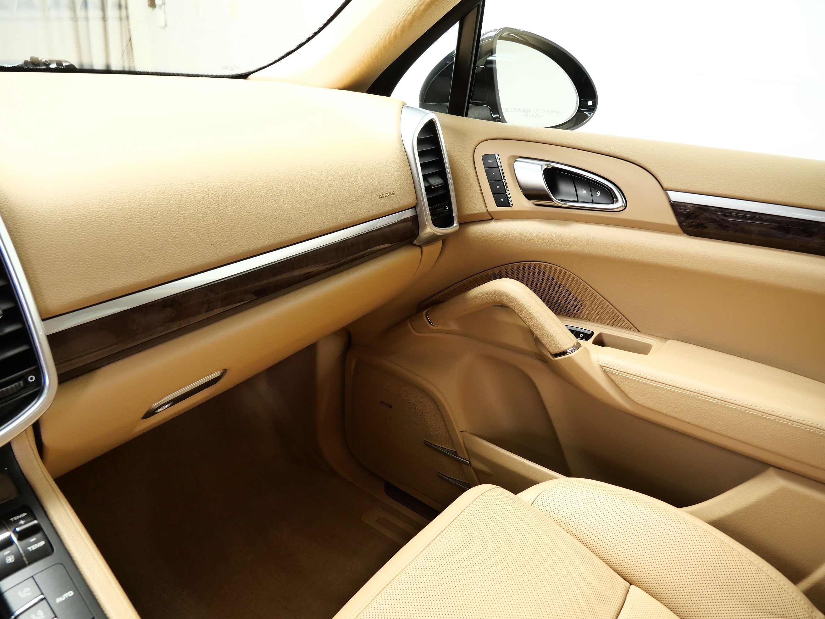2015 Porsche Cayenne Diesel photo 19