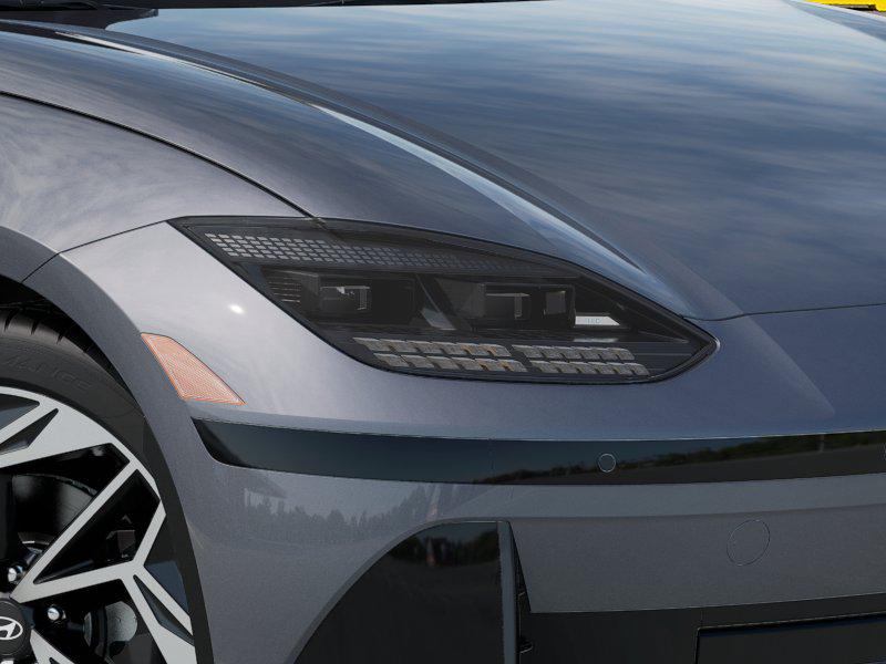 2025 Hyundai Ioniq 6 SEL photo 9
