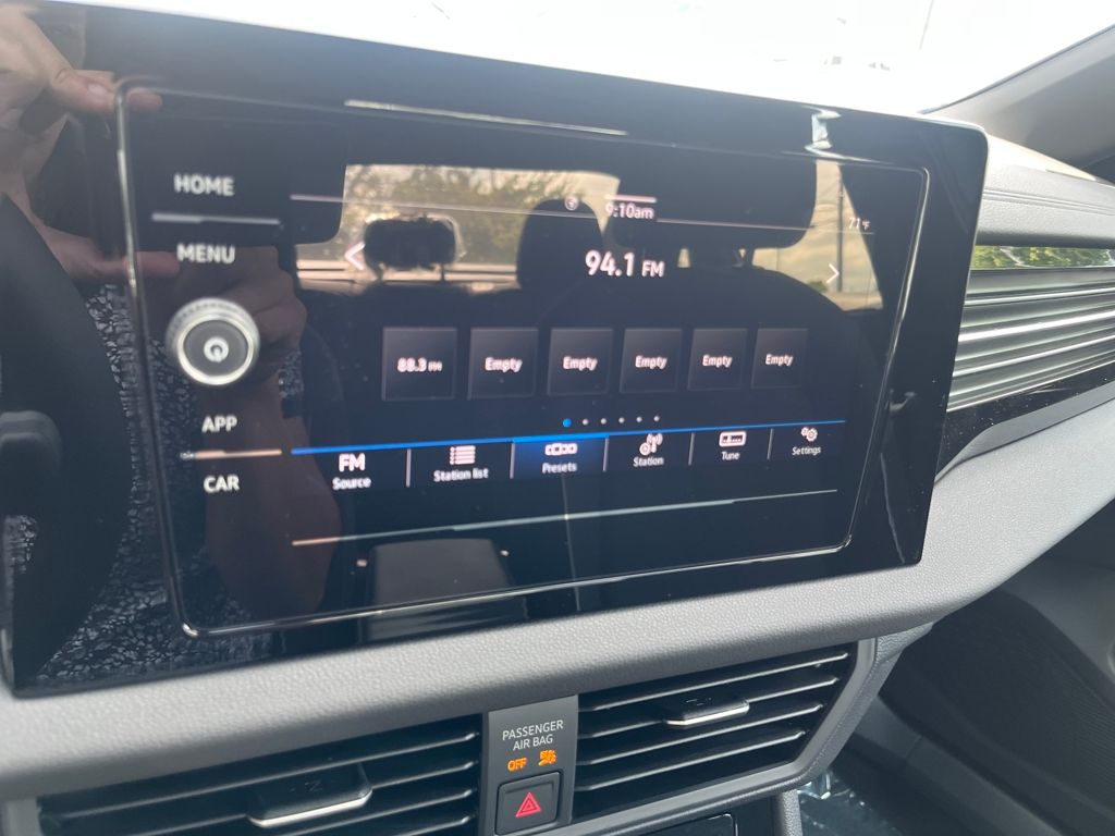 2025 Volkswagen Jetta 1.5T Sport photo 10