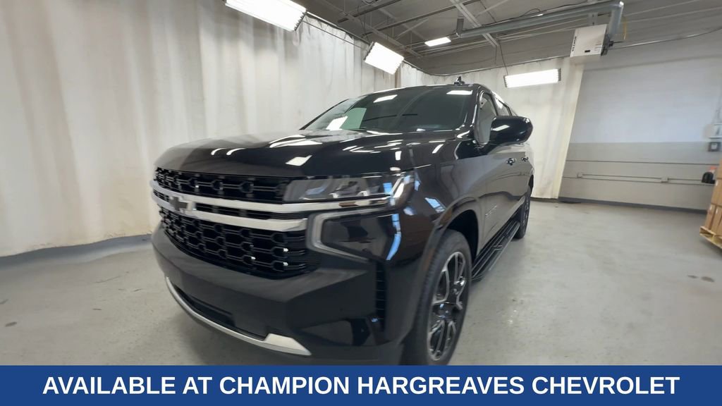 2023 Chevrolet Suburban LS photo 3