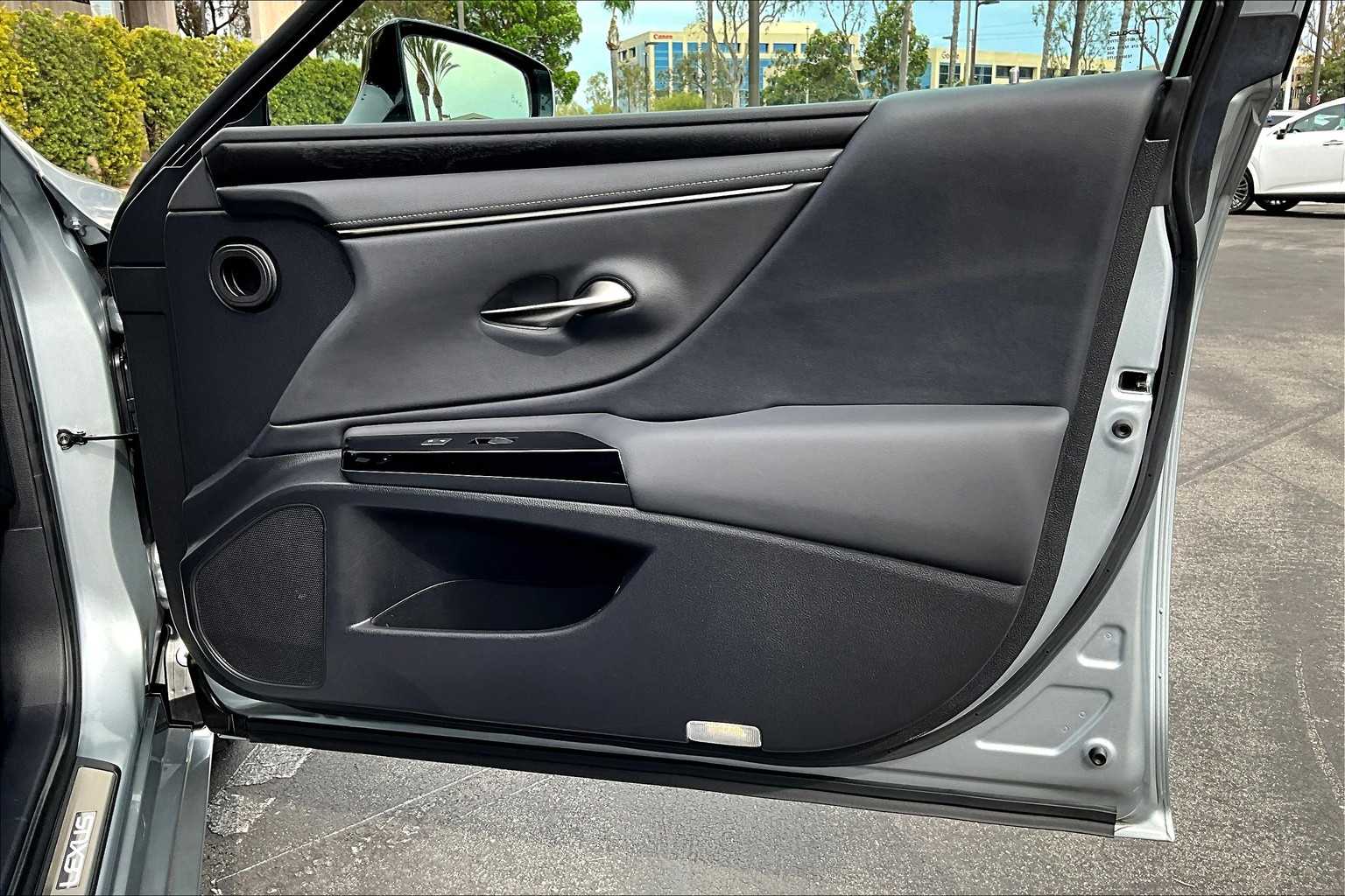2023 Lexus ES 350 photo 20