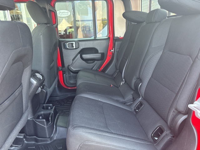 2021 Jeep Gladiator Willys photo 15
