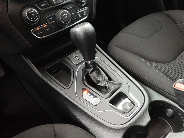2020 Jeep Cherokee Latitude photo 9