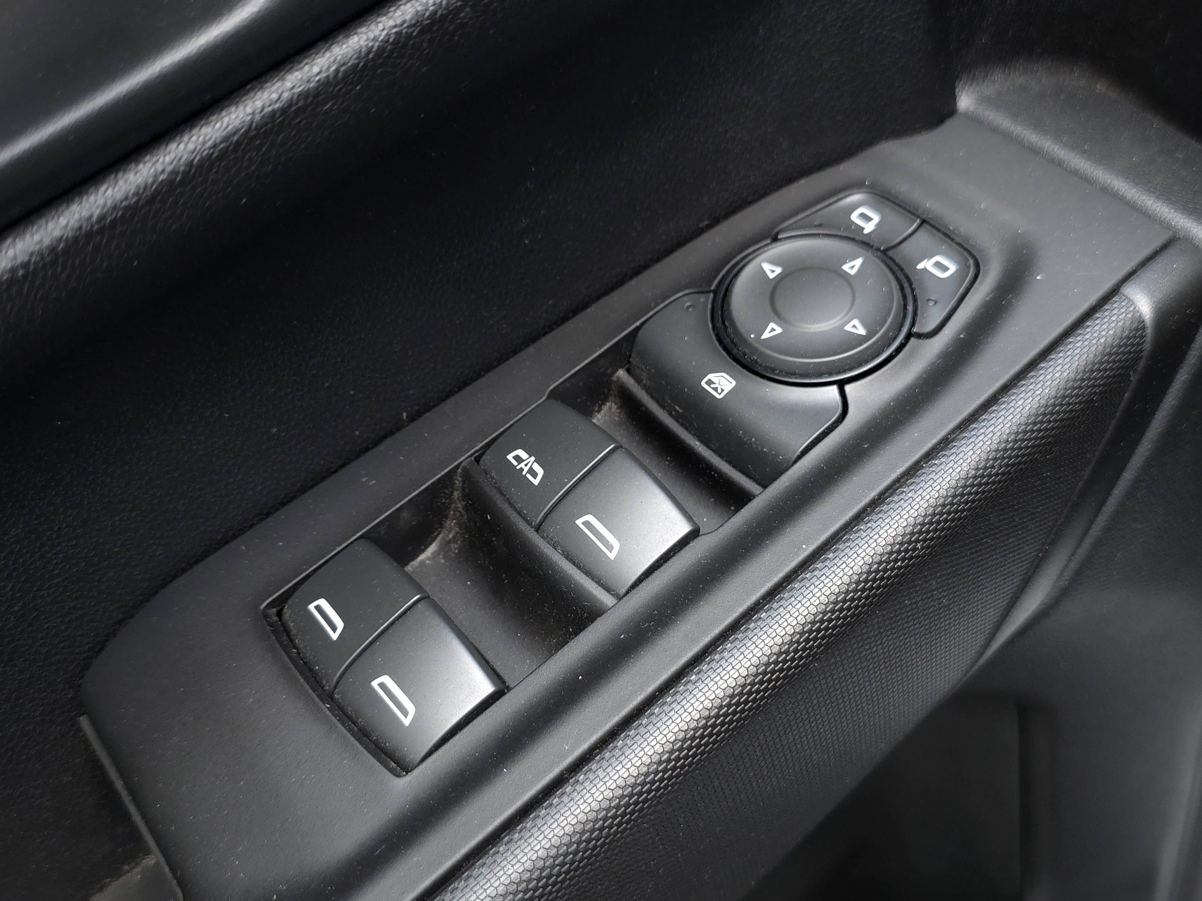 2024 Chevrolet Silverado 1500 Custom photo 12