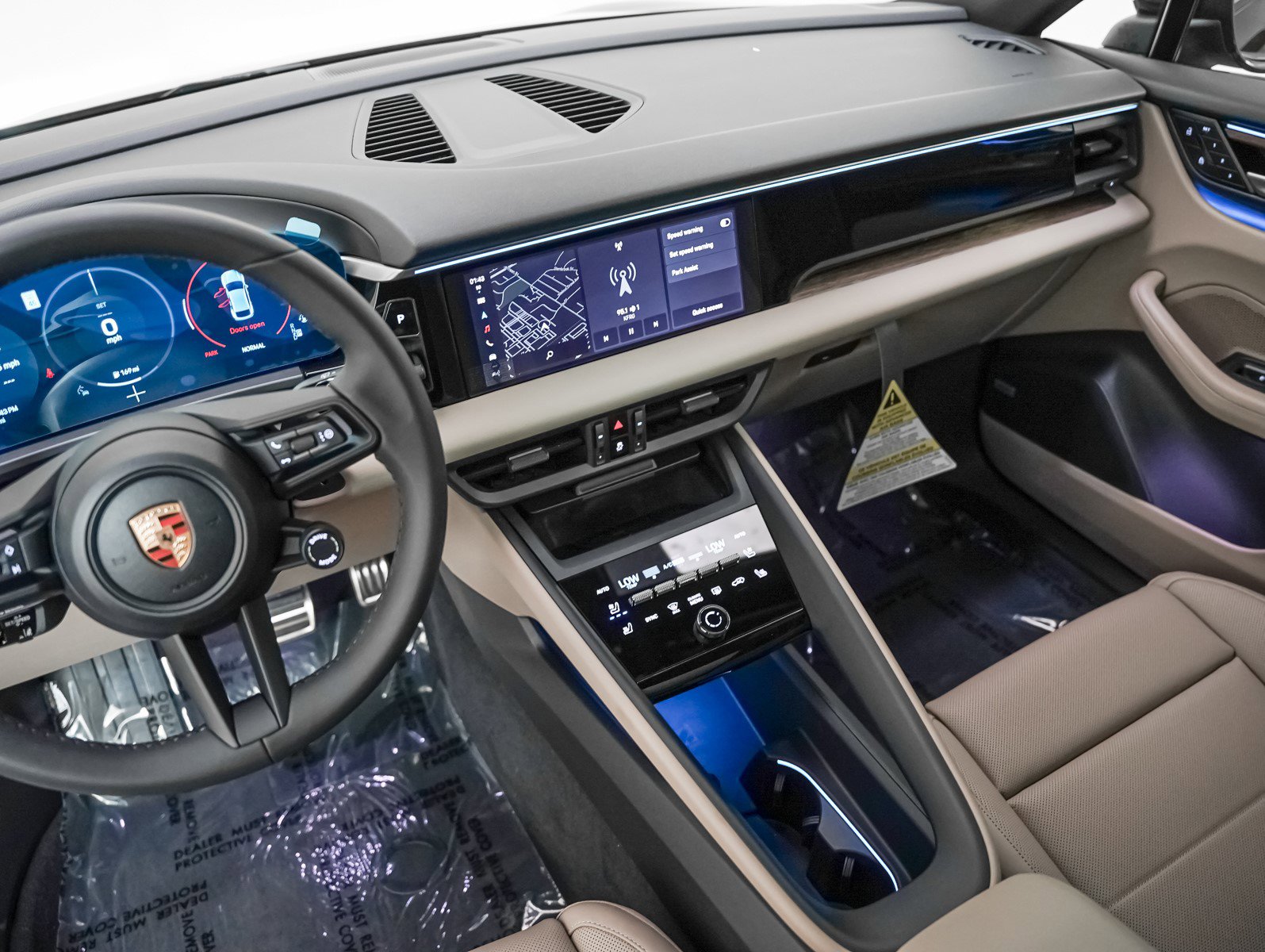 2025 Porsche Macan Electric photo 16