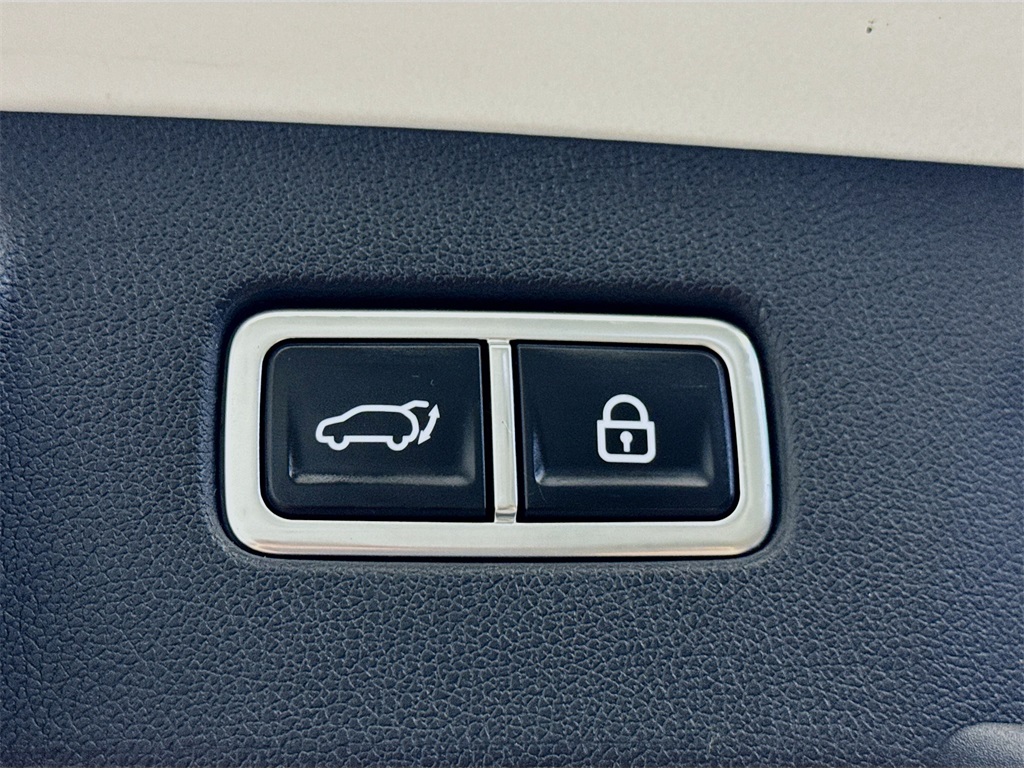 2023 Kia Sorento X-Line SX Prestige photo 20