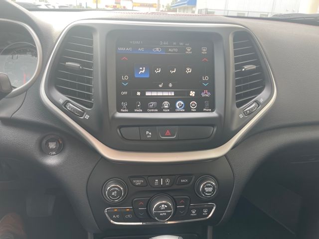 2018 Jeep Cherokee Trailhawk photo 15
