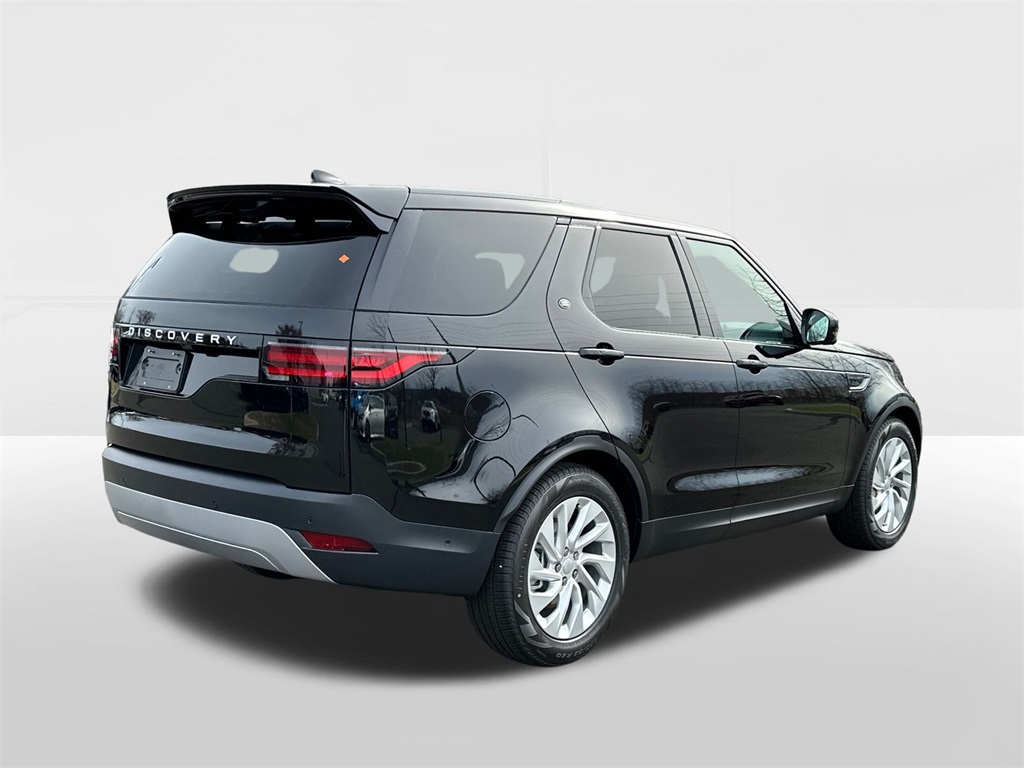 2025 Land Rover Discovery S photo 4