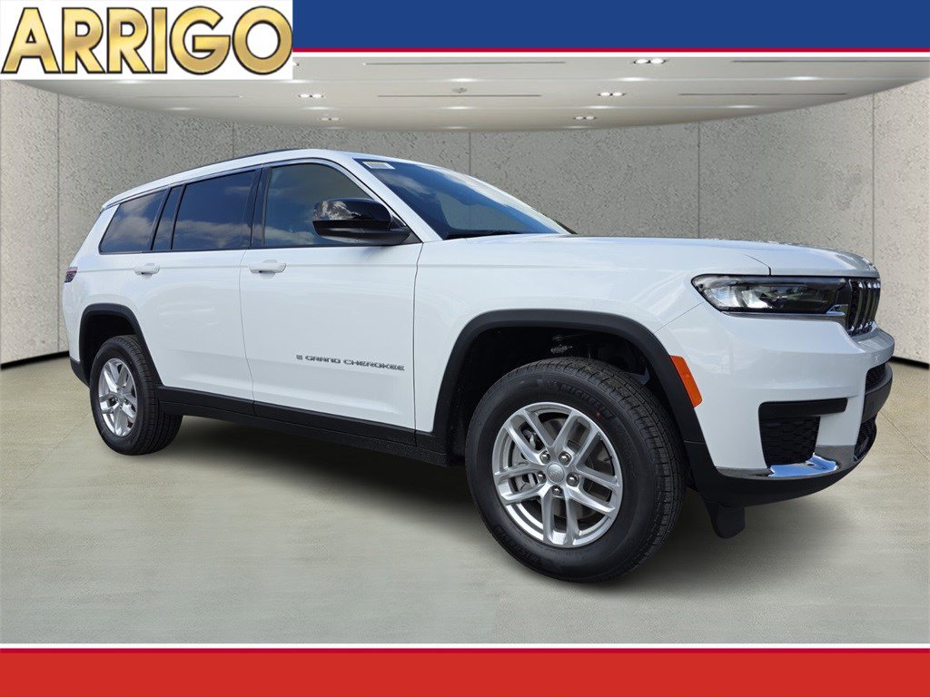 2025 Jeep Grand Cherokee L Laredo's photo