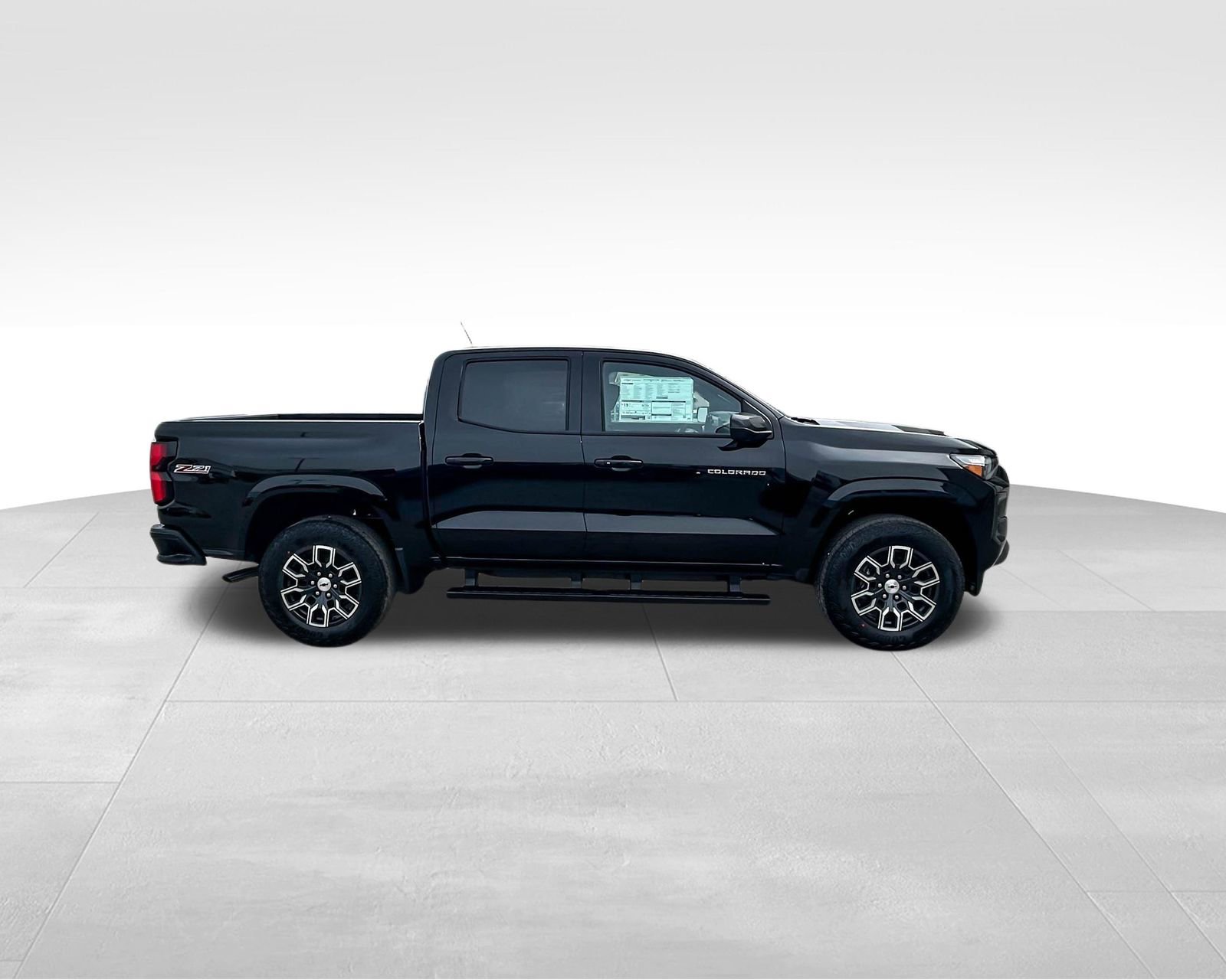 2025 Chevrolet Colorado Z71 photo 4