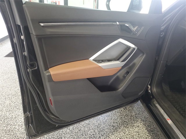 2021 Audi Q3 Premium S line photo 2