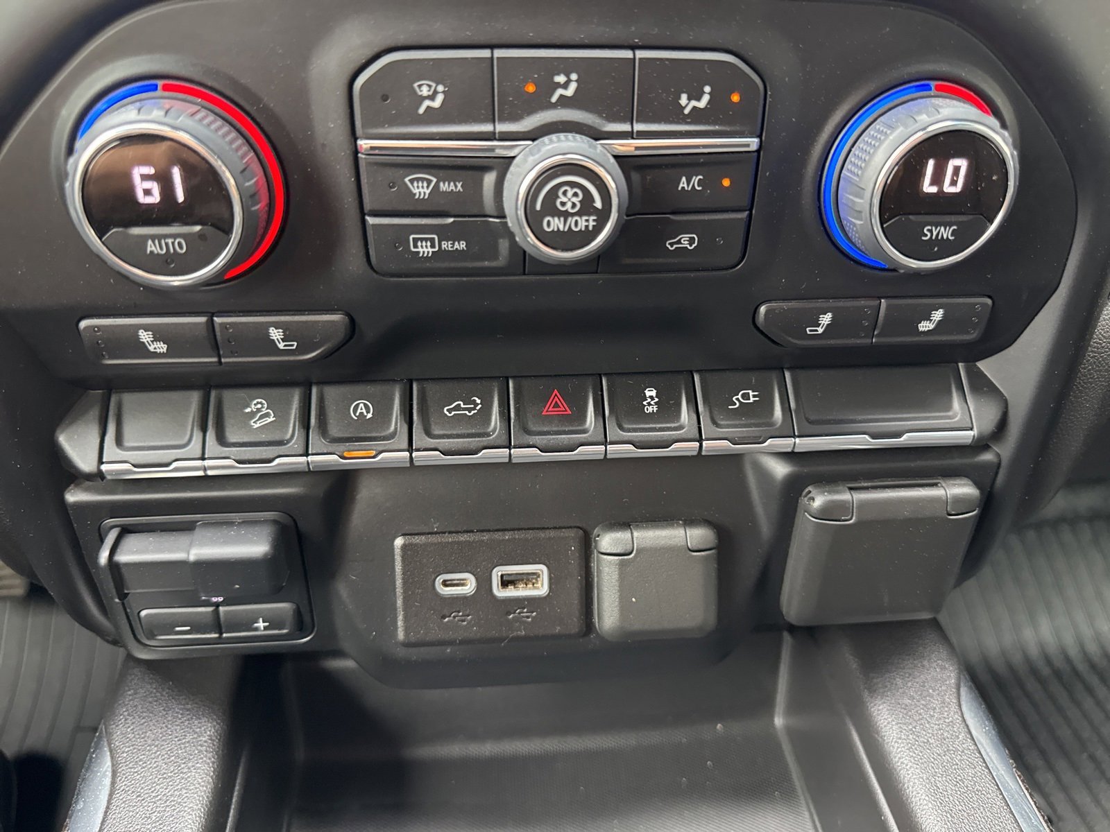 2022 Chevrolet Silverado 1500 RST photo 27