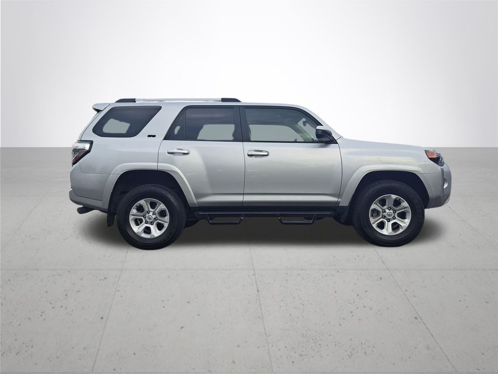 2024 Toyota 4Runner SR5 photo 3