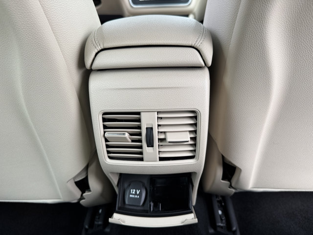 2018 Mercedes Benz CLA 250 photo 9