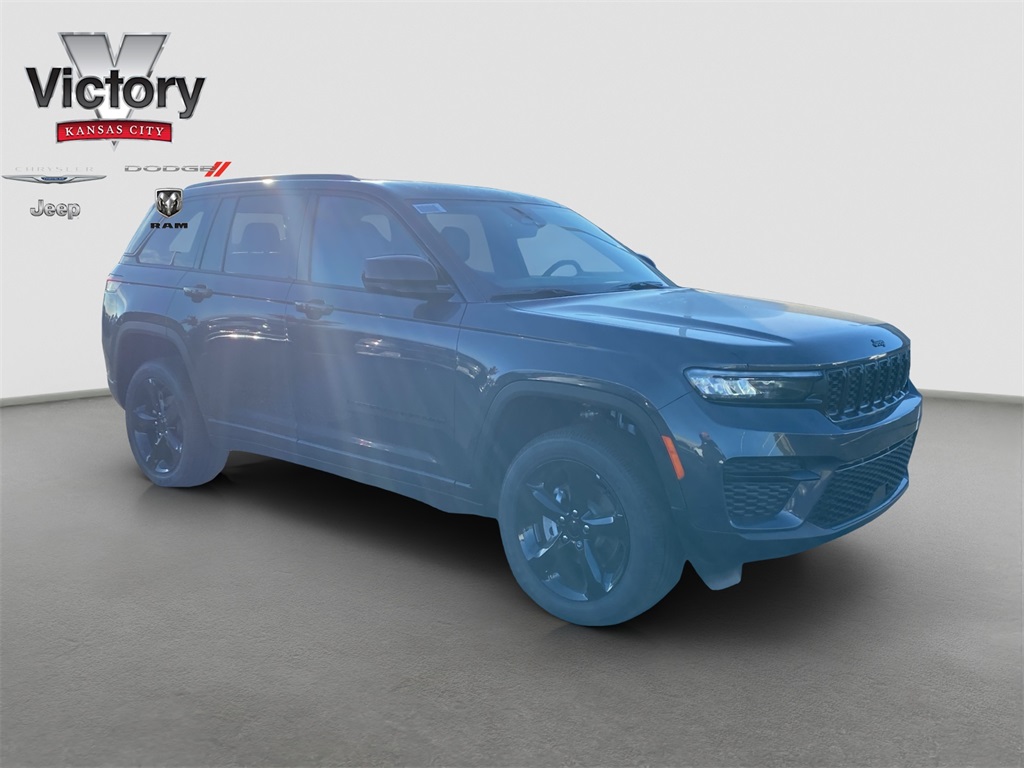 2025 Jeep Grand Cherokee Altitude's photo