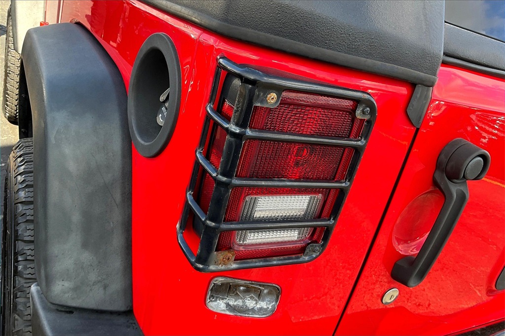 2015 Jeep Wrangler Willys Wheeler photo 24