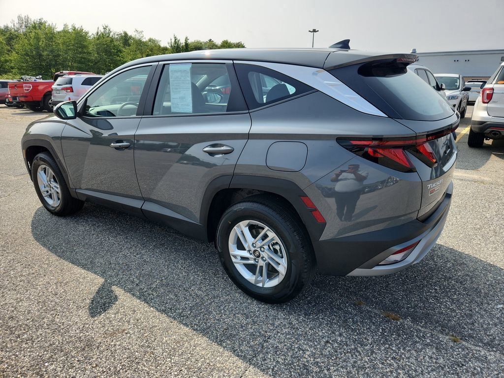 2025 Hyundai Tucson SE photo 4
