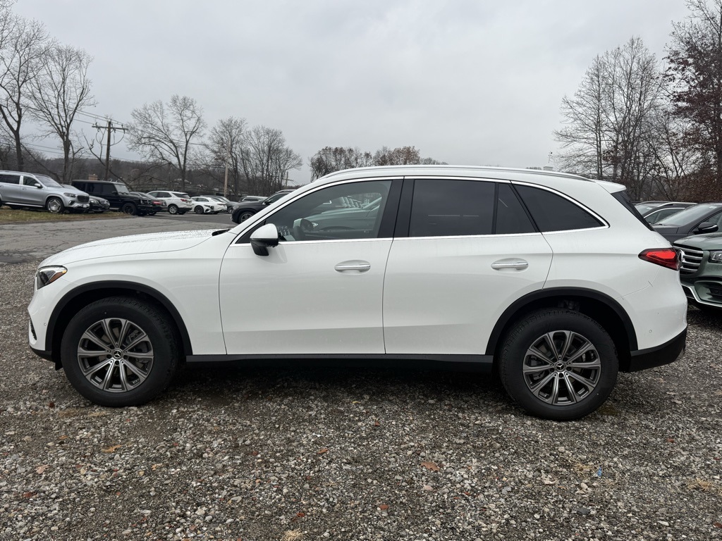 2026 Mercedes Benz GLC 300 4MATIC photo 4