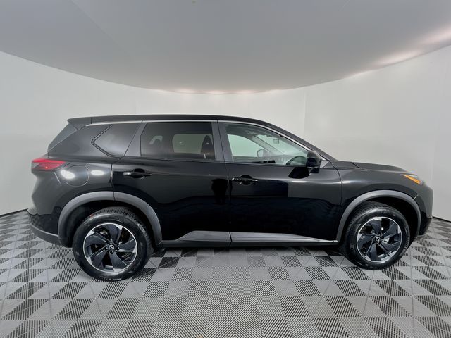 2024 Nissan Rogue SV photo 7