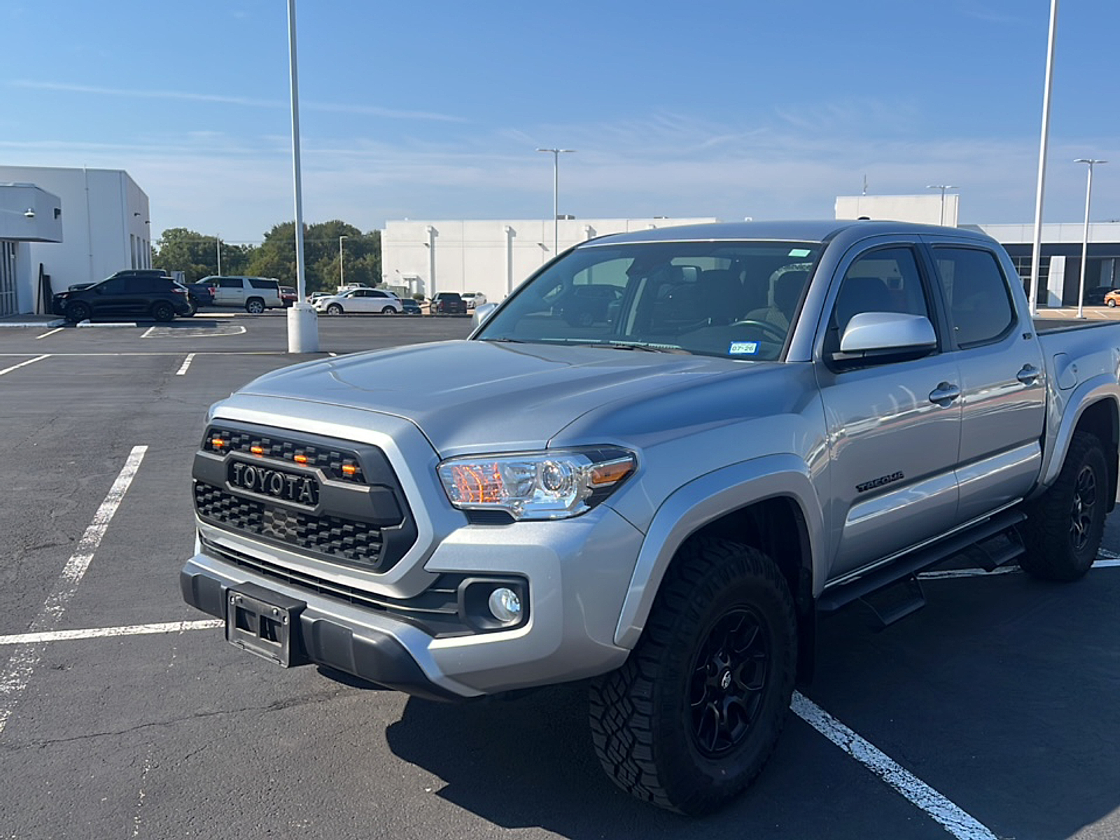 2022 Toyota Tacoma SR5 photo 2