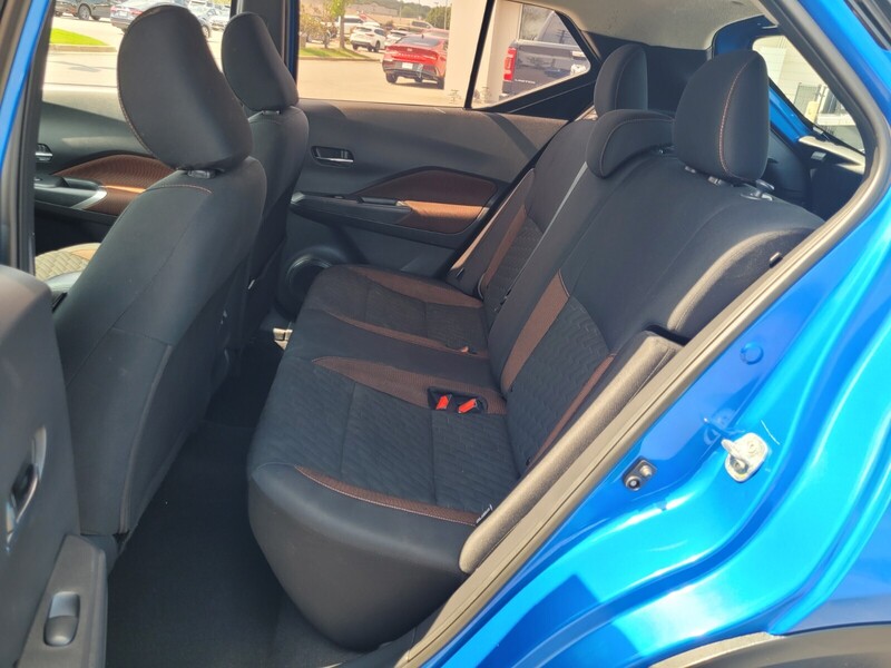 2023 Nissan Kicks SR photo 6