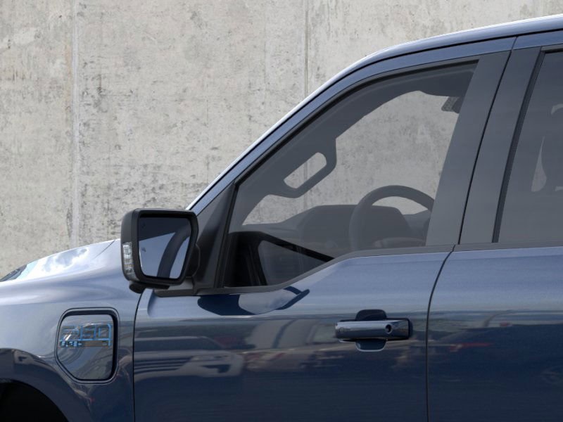 2025 Ford F-150 Lightning photo 19