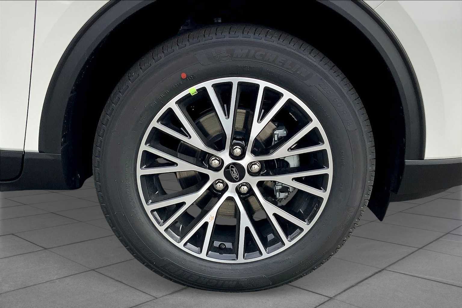 2025 Ford Escape SEL Plug-In Hybrid photo 12