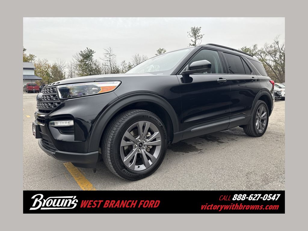 2022 Ford Explorer XLT's photo