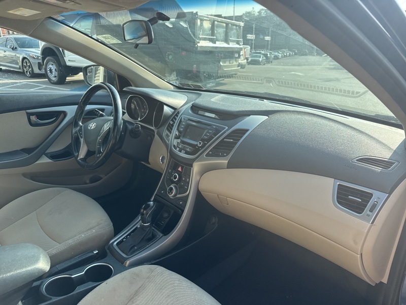 2016 Hyundai Elantra Value Edition photo 10