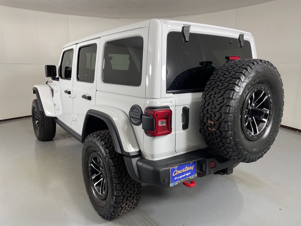 2025 Jeep Wrangler Rubicon X photo 6