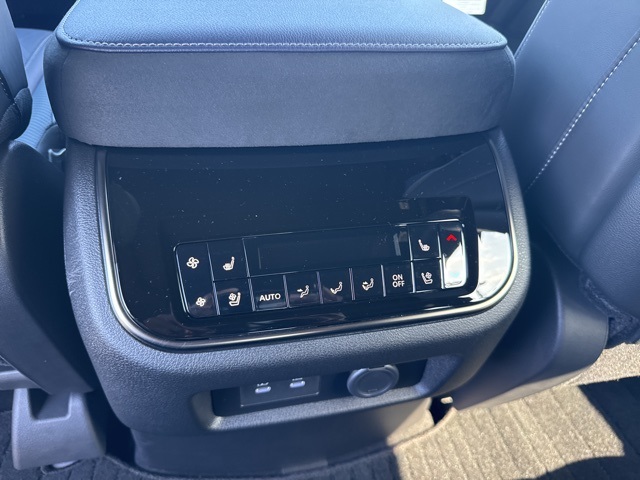 2026 Infiniti QX80 Sensory photo 10