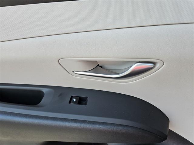 2026 Hyundai Tucson SEL photo 8