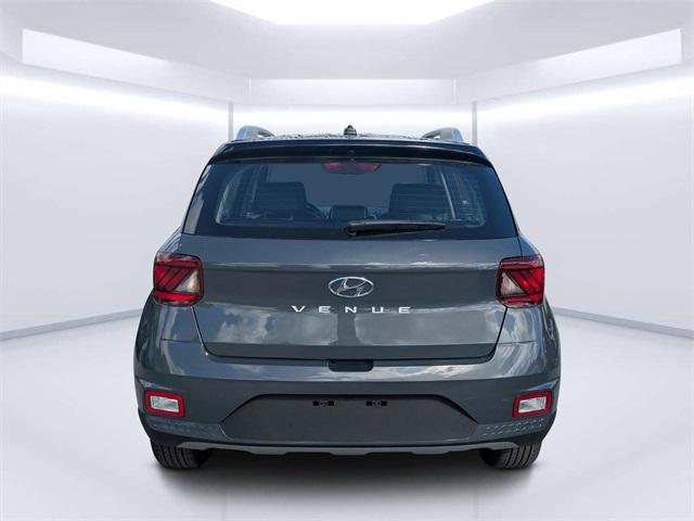 2026 Hyundai Venue SEL photo 3