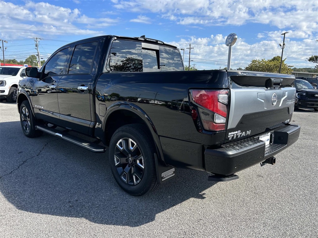 2024 Nissan Titan Platinum Reserve photo 4