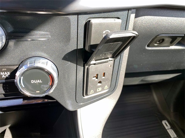 2024 Ford F-150 Lariat photo 17